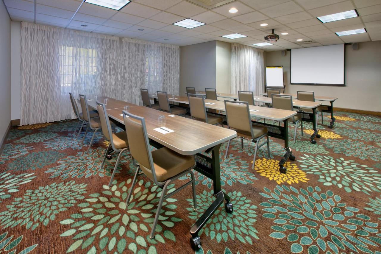 Staybridge Suites Corning By Ihg Εξωτερικό φωτογραφία